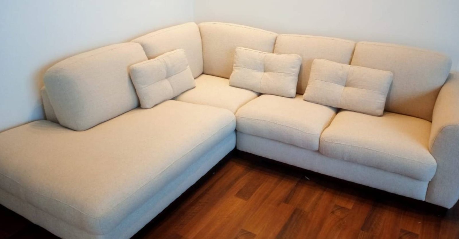 Reluxe Sofa Works